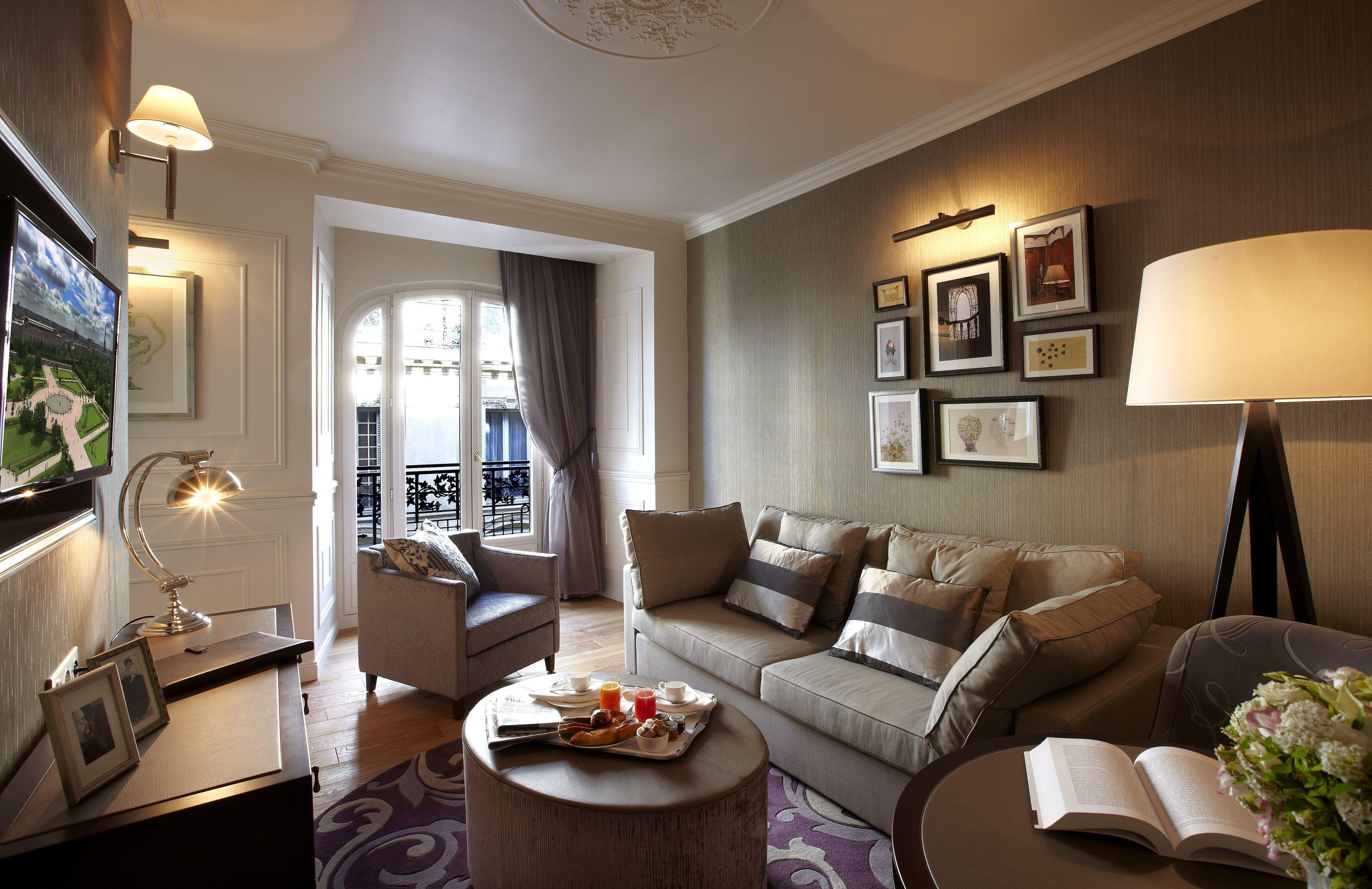 La Clef Louvre By The Crest Collection Parigi