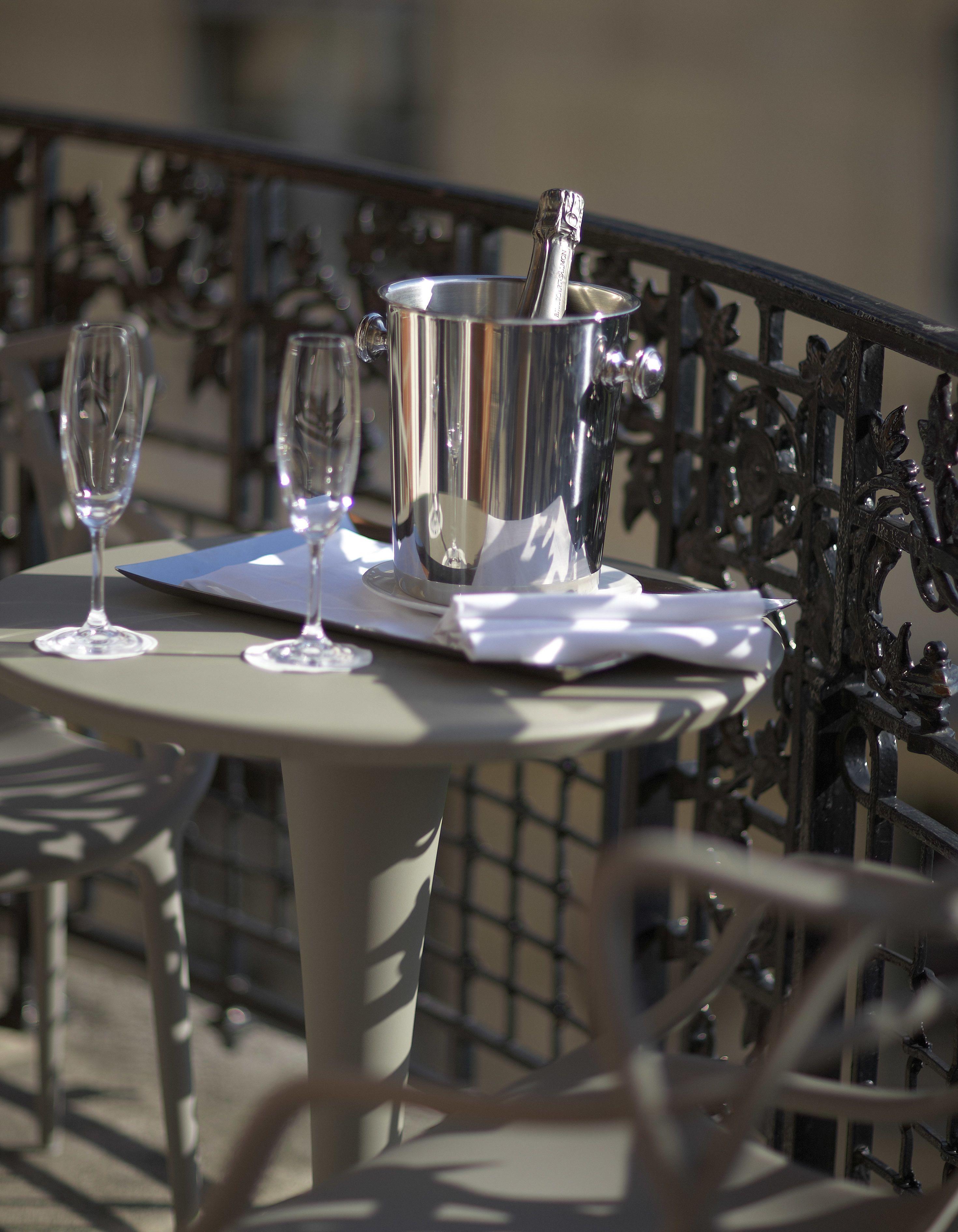 La Clef Louvre By The Crest Collection